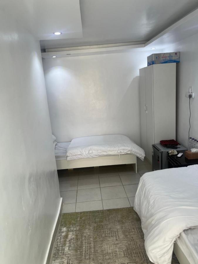 غرفة و دورة مياه خاصة - Private And Bathroom Appartement *
